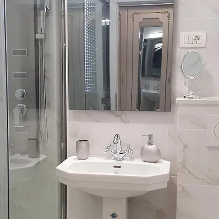 E&e 4* Arena Stozice Apartman Ljubljana
