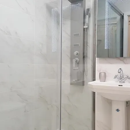 Apartment E&e 4* Arena Stozice *