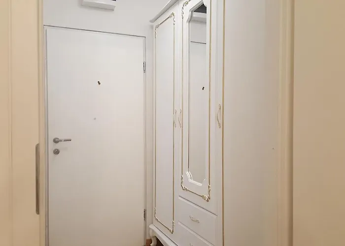 E&e 4* Arena Stozice * Ljubljana