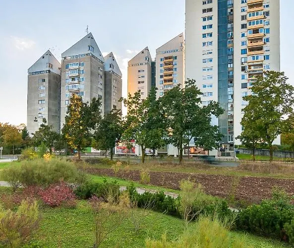 E&e 4* Arena Stozice * Ljubljana